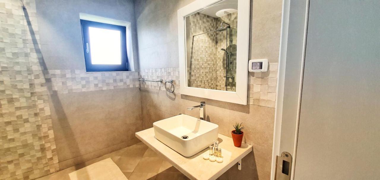 Casa Cochilia - Camera Privata In Localitatea Tuzla Buitenkant foto